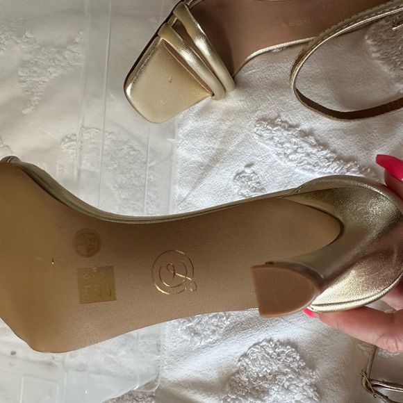 Gold strappy stilettos - Chinese Laundry - Picture 5 of 6